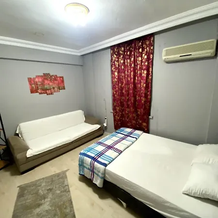 Red White House ホテル *