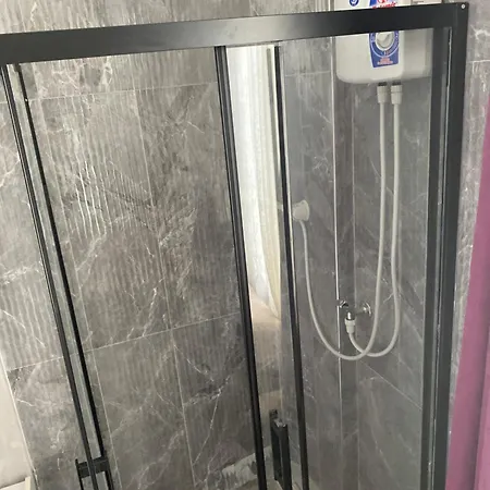 Hotel Red White House